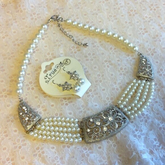 Vintage NEW True Clear Crystal Silver Floral Pendant Earrings VTG Pearl Necklace - Picture 2 of 8